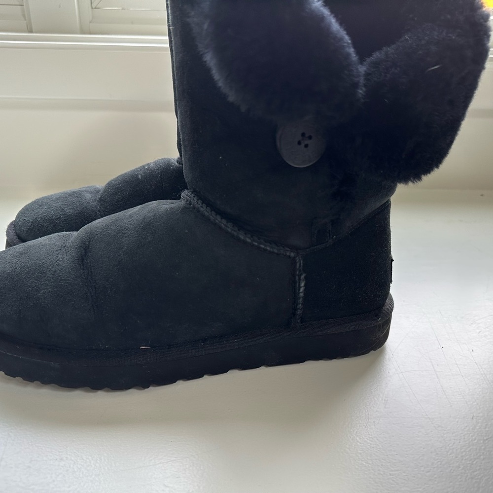 Ugg Black Bailey Button Pull On Boot. Size 10. Bo… - image 1